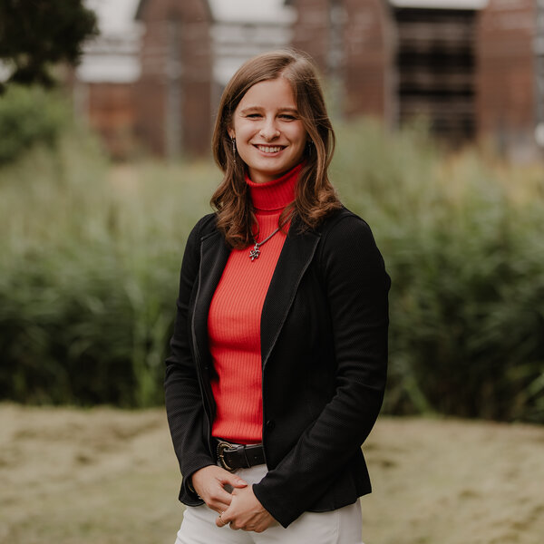 Lucy van den Bogaard